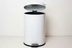 Imagen de CESTO DE RESIDUO "TOOTSY" METALICO BLANCO 20 L CIERRE SILENCIOSO