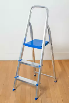 Imagen de ESCALERA "MORY" DE 3 ESCALONES