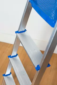 ESCALERA "MORY" DE 4 ESCALONES - tienda online