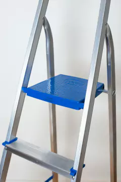 ESCALERA "MORY" DE 5 ESCALONES - tienda online