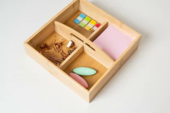 CAJA DE BAMBOO "VALSEN" 4 DIVISIONES Y MANIJA en internet