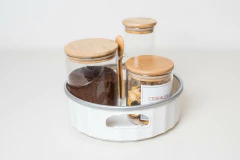 BANDEJA GIRATORIA "MARCELA" BLANCA CON ASAS Y BORDE PLATEADO en internet