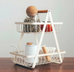 CANASTO DE METAL "PEKAN" 2 PISOS CON MANIJA DE MADERA en internet