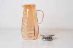Imagen de JARRA DE VIDRIO LABRADO MARRON CON TAPA 1400 ML