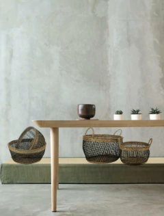 Imagen de CANASTO "REX" NATURAL CON NEGRO "L" REDONDO