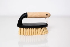 CEPILLO "NORDIC CLEAN" BLACK CON BAMBOO - comprar online