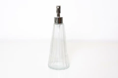 DISPENSER DE JABON LIQUIDO "RAYAS" DE VIDRIO CON PICO PLATEADO - comprar online