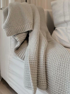 MANTA TEJIDA "MARIAN PRET" PARA SILLON O PIE DE CAMA - tienda online