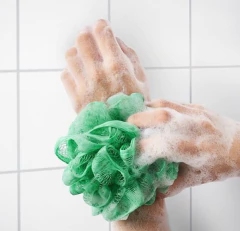 ESPONJA EXFOLIANTE CON CORDON PARA COLGAR