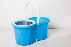 SET DE LIMPIEZA BALDE ESCURRIDOR DE ACERO CON LAMPAZO #2 en internet