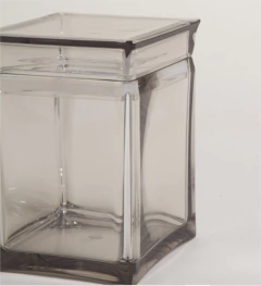 Imagen de FRASCO CUADRADO CRYSTALINO FUME 780 ML "M"