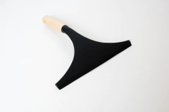 SECADOR PARA VIDRIOS "COL SURT" CON MANGO DE BAMBOO DE SILICONA - Marian Todo Organizado