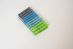 BROCHES PLASTICOS GRANDES SET X 12