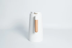 JARRA TERMICA "FELICIA" CON ASA DE MADERA - tienda online