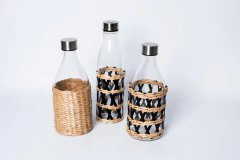 BOTELLA "HUNGRÍA RUSTIC" SLIM DE YUTE NATURAL Y NEGRO en internet