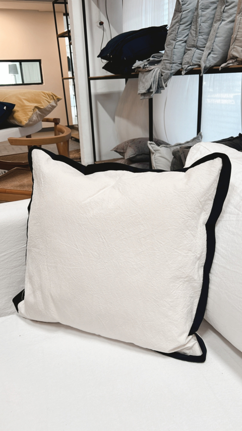 ALMOHADON DE TUSSOR CON PANA