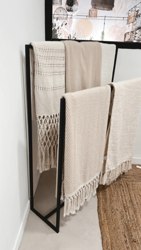 PERCHERO DE PIE HIERRO