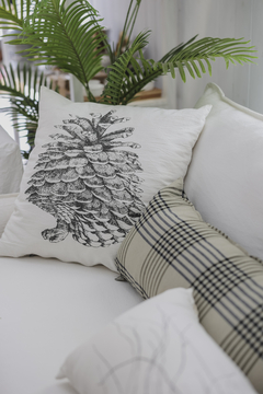 Almohadón piña 60 x 60