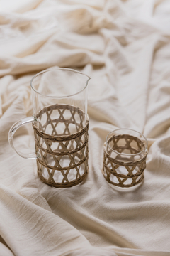 Jarra de vidrio y ratán Amalfi - comprar online