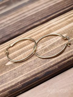 CANDONGA LISA MEDIANA EN ORO LAMINADO AMERICANO