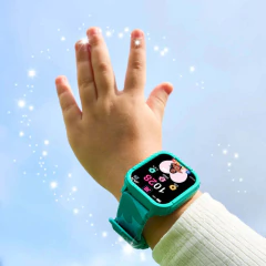 Imagen de Reloj Inteligente Cubitt Jr. Disney – Edición Limitada con Pantalla AMOLED y Resistencia al Agua IP68