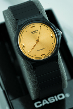 Reloj Casio MQ-76-9AL en internet