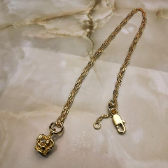 Cadena Singapur + Dije Corona Reina en Oro laminado 18k