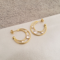 Aretes Candonga media Luna 3 circonias