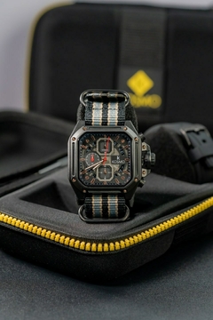 RELOJ KOSMO K4189 CRONÓGRAFO DOS PULSOS INTERCAMBIABLES - GOLDEN STORE