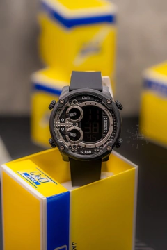 Reloj Q&Q Digital Original M169J800Y en internet
