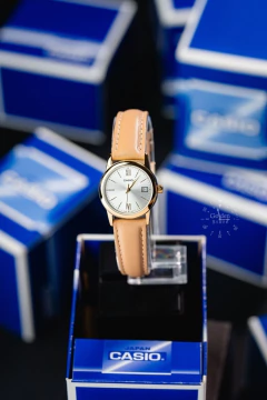 Reloj Casio LTP-V002GL-7B3 en internet