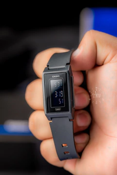 Reloj Casio LF-10WH-1 - tienda online