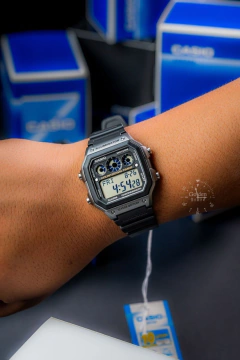 Reloj Casio AE-1300WH-8AV en internet