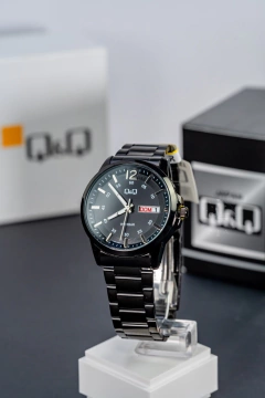 Imagen de Reloj Q&Q A36A-006PY - Sofisticación y Durabilidad
