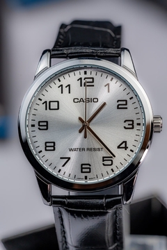Reloj Casio MTP-V001L-7B - comprar online