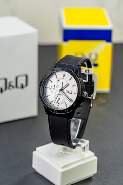 Reloj Q&Q VS54J007Y - Durabilidad y Estilo Deportivo - GOLDEN STORE