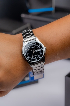 Reloj Casio MTP-V006D-1B2 - comprar online