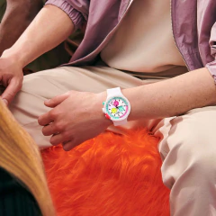 Reloj Swatch THE PURITY OF NEON SB06W100 Blanco Oversize en internet