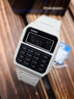 Reloj Casio CA-53WF-8BEF Calculadora - comprar online