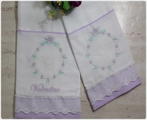Kit Batizado Fralda Ombro e Boca Personalizada Floral Espírito Santo 2 peças