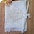 Kit Toalha Batizado cambraia linho personalizada bordado bege e vela decorada
