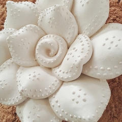 Flor Branca 16cm Vale MG - Sambaki Brasil
