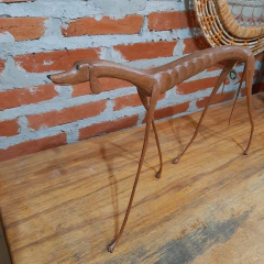 Escultura De Cachorro (Baleia) na internet