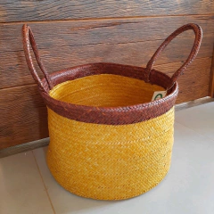 Cesto Piaçava Amarelo Com A Alça Marrom Ba - comprar online