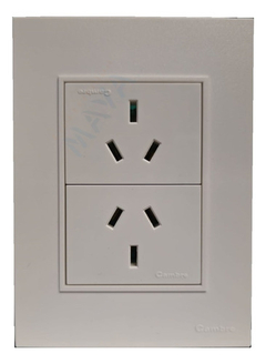 Llave Cambre Bauhaus Toma Doble Vertical Tapa Ribete Blanco