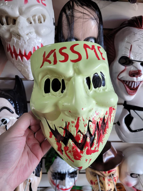 Careta plástica eco "kiss me"