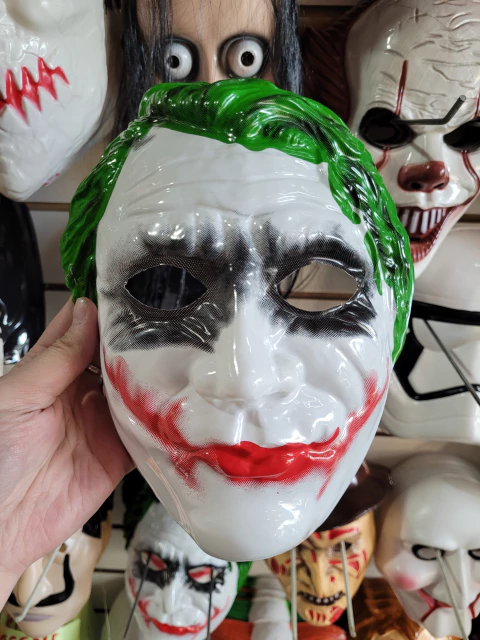 Careta plástica eco "guason"