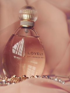 DECANT NO FRASCO - Lovely Eau de Parfum - SARAH JESSICA PARKER - Mac Decants
