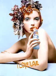 LACRADO - I Love Love Eau de Toilette - MOSCHINO na internet