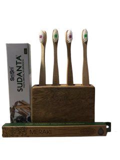 KIT CUIDADO DENTAL FAMILIAR PASTA DENTÍFRICA SUDANTA CON 4 CEPILLOS MERAKI Y POSA CEPILLOS MADERA